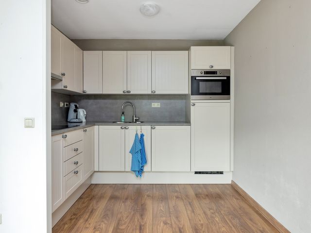 Palembangweg 8, Almere