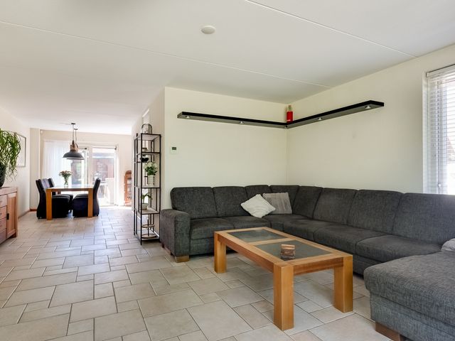 Kruisgang 5, Grootebroek