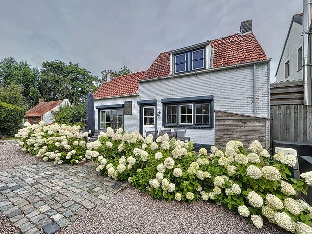 Hogeweg 11, Hoofdplaat