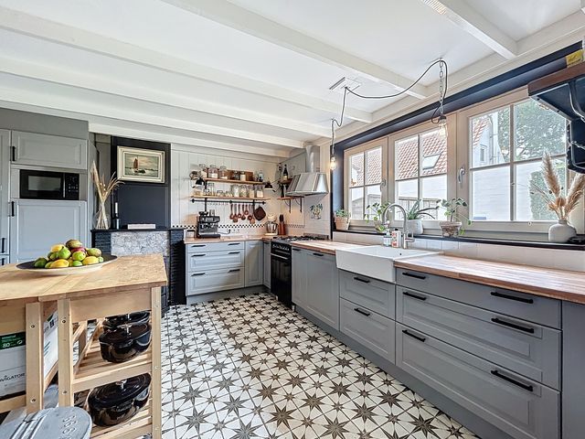 Hogeweg 11, Hoofdplaat