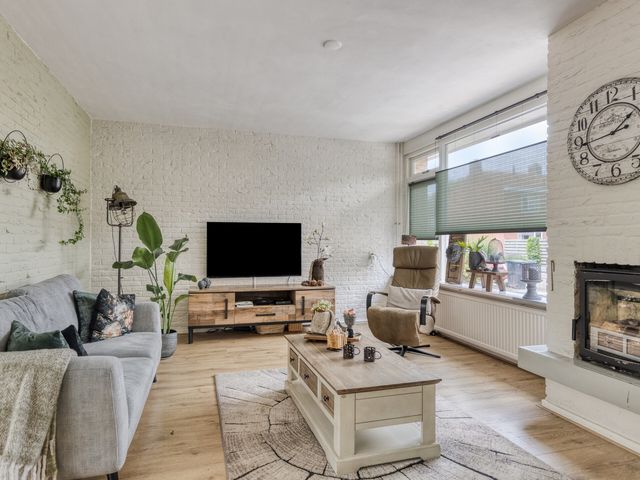 Elzenstraat 5, Nieuwolda