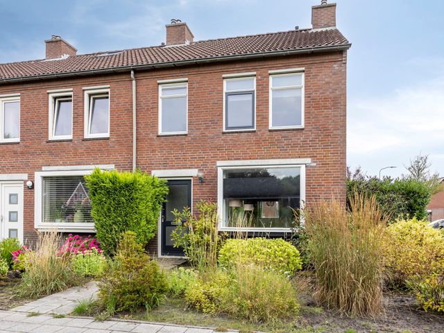 Dollardlaan 80, Scheemda