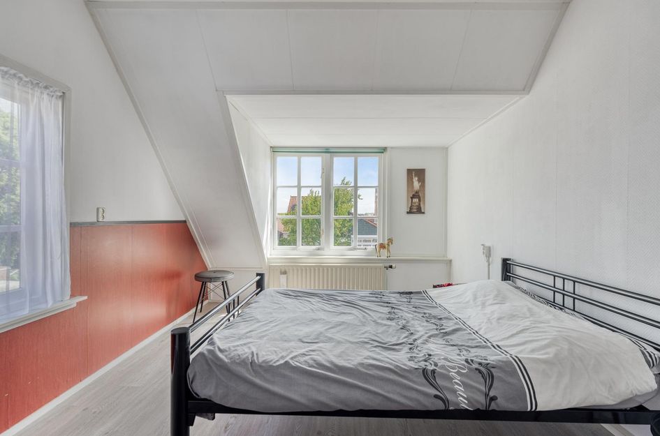 Dorpsstraat 100