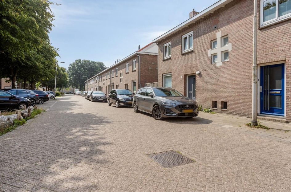 Landbouwstraat 13