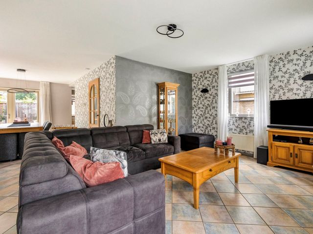 Beatrixstraat 15, Moerdijk