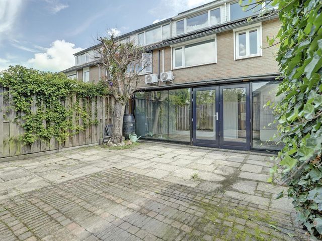 Sem Dresdenstraat 16, Waalwijk
