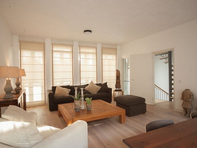 Laan van Roos en Doorn 14A, Den Haag