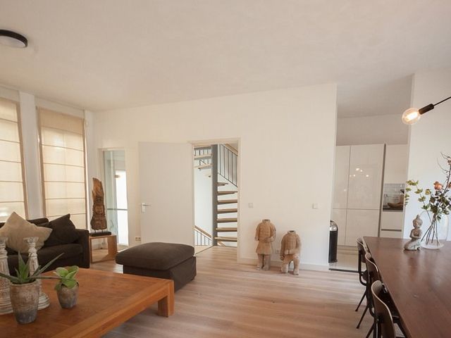 Laan van Roos en Doorn 14A, Den Haag