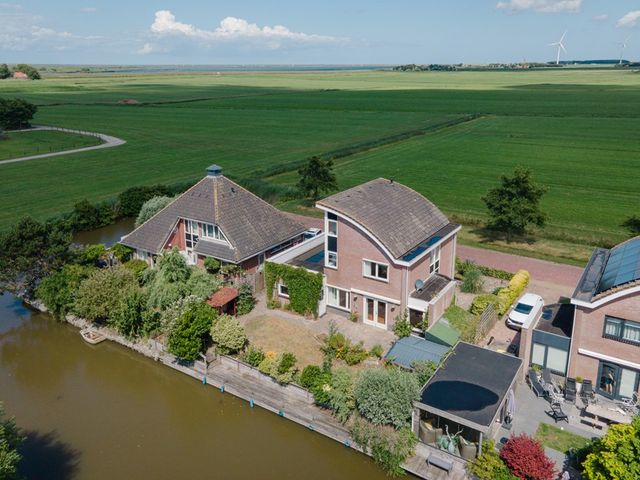 It Mêd 17, Makkum