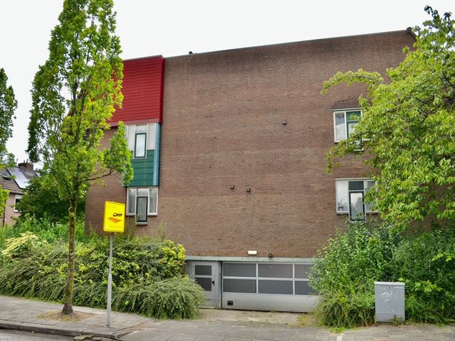 Ring 229 20, Hendrik-Ido-Ambacht