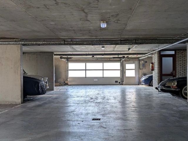 Ring 229 20, Hendrik-Ido-Ambacht