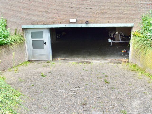 Ring 229 20, Hendrik-Ido-Ambacht