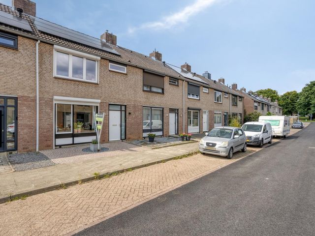 Viennahof 24, Maastricht