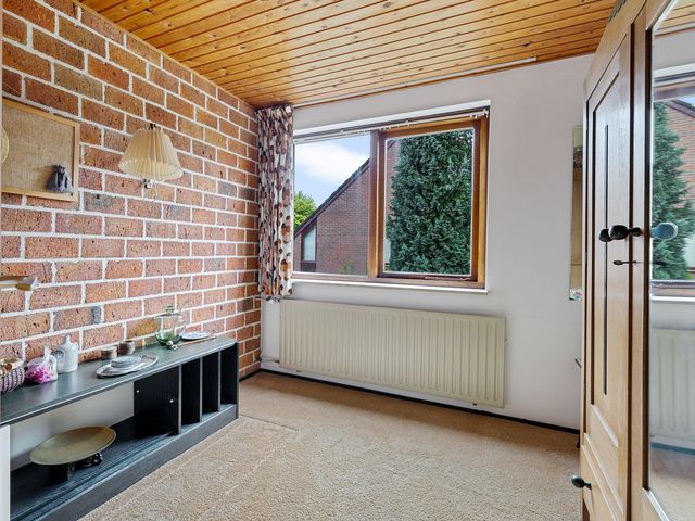 Waezenburglaan 88, Leek