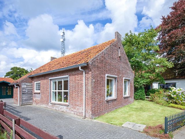 Burgerhoutstraat 6, Den Burg