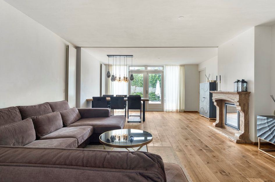 Van Der Beekstraat 30