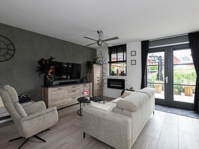 Anjerstraat 21, Alblasserdam