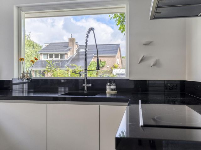 Smaragddijk 71, Roosendaal