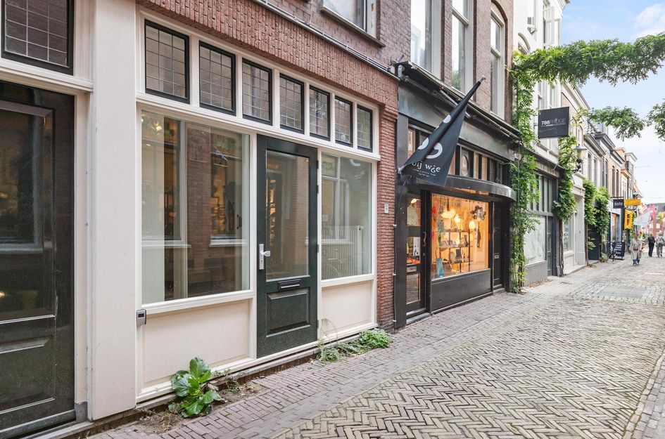 Hoogstraat 24