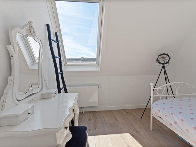 Sarsvenstraat 43, Almere