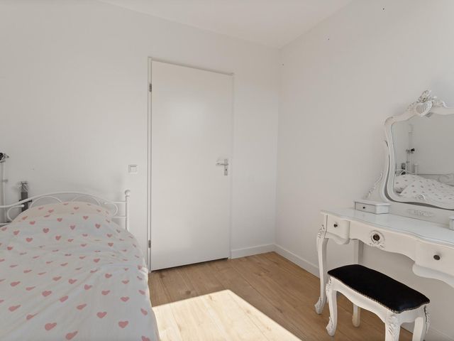 Sarsvenstraat 43, Almere