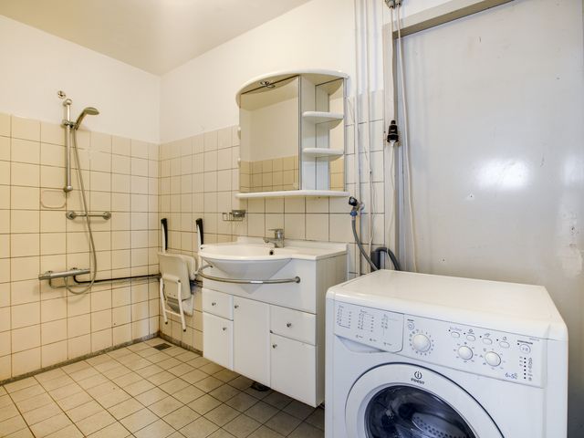 Nijenburg 11, Amsterdam