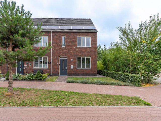 d'n Hof 74, Overloon
