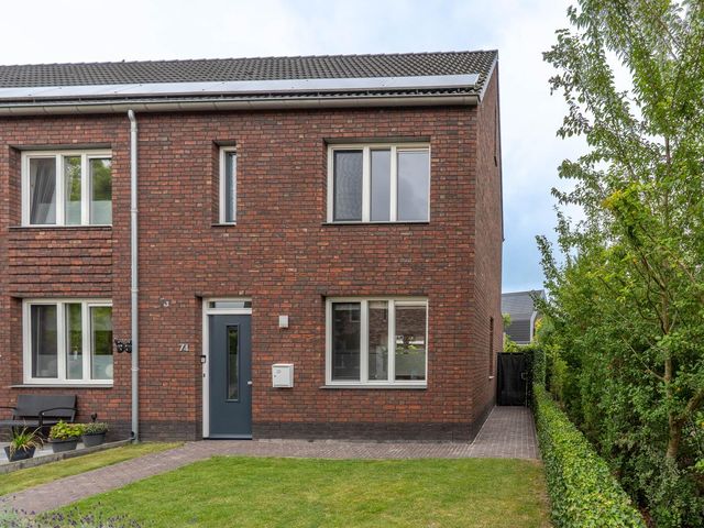 d'n Hof 74, Overloon