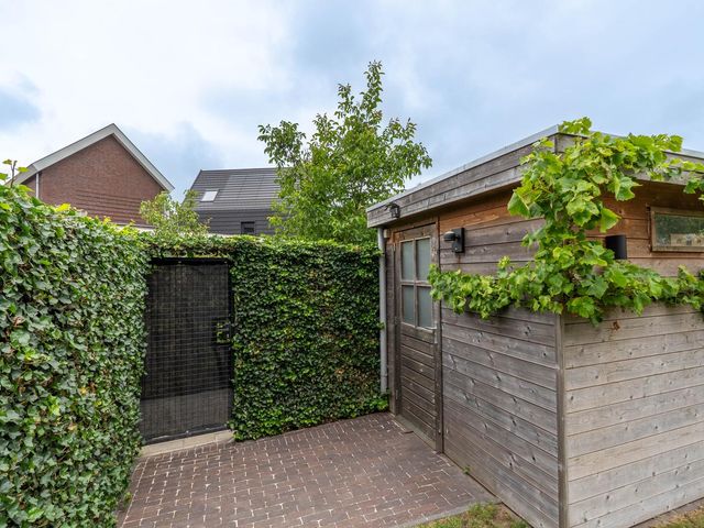 d'n Hof 74, Overloon