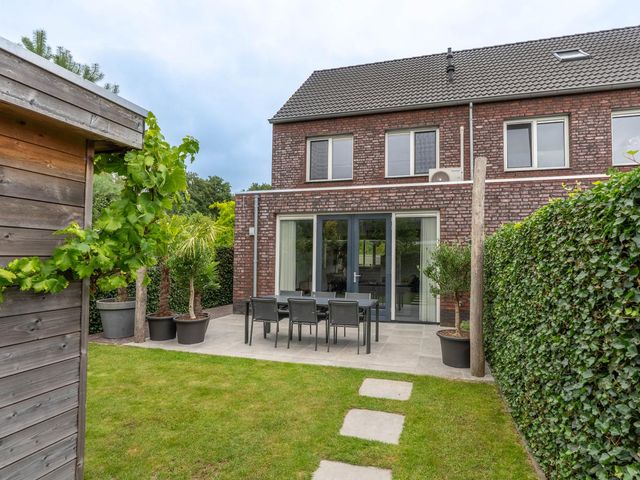 d'n Hof 74, Overloon