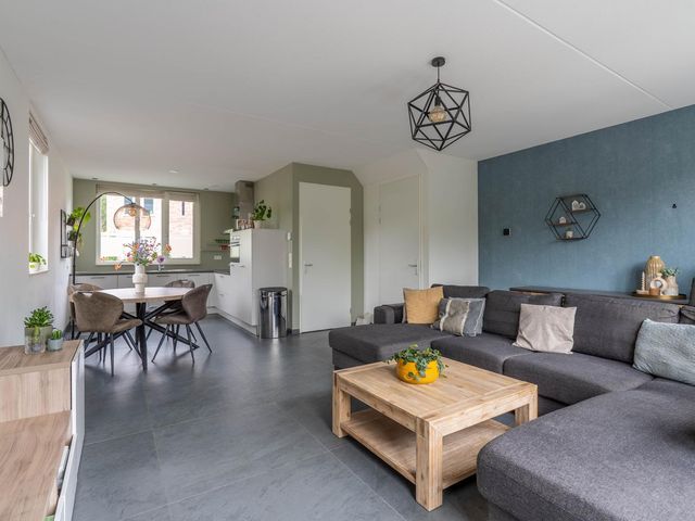 d'n Hof 74, Overloon