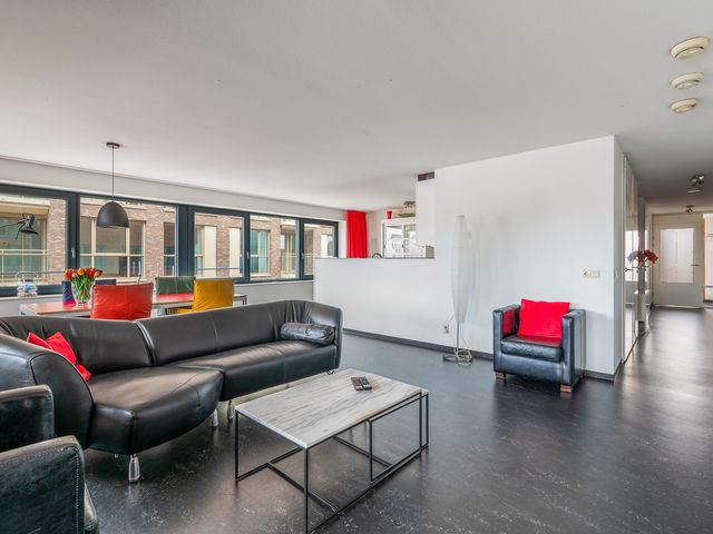 Dr. Lelykade 208, Den Haag