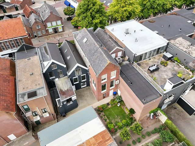 Zandpad 4, Middelharnis