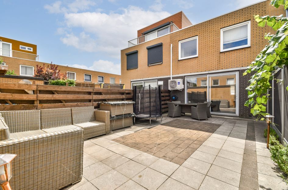 Desselstraat 4