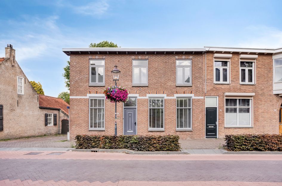 Raadhuisstraat 21