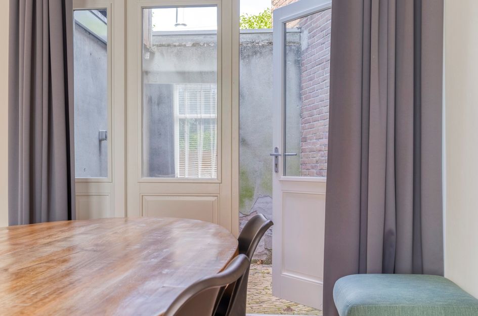 Raadhuisstraat 21