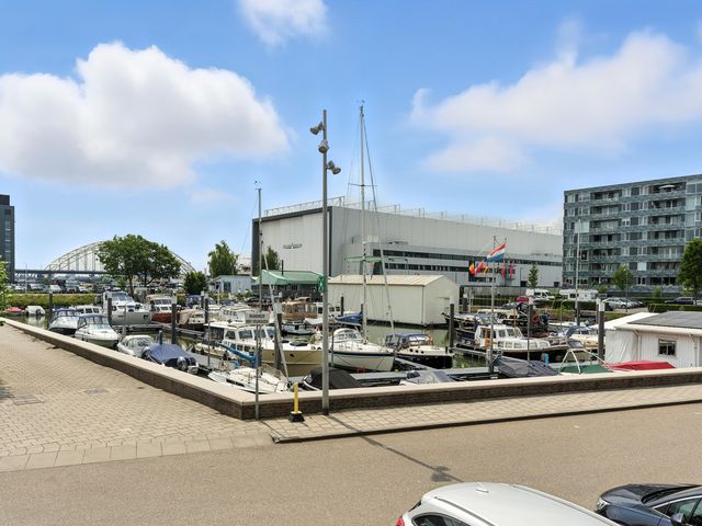 Raadhuisplein 17, Alblasserdam
