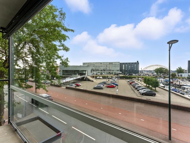 Raadhuisplein 17, Alblasserdam