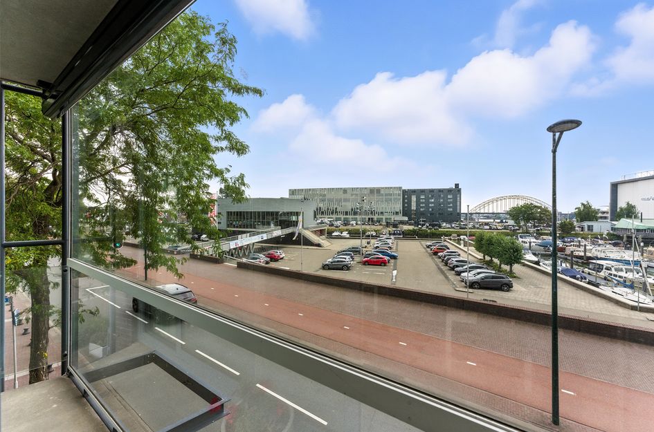Raadhuisplein 17