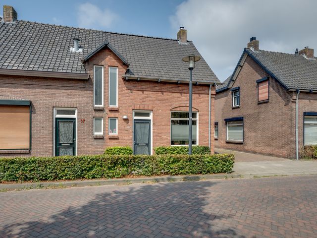 Laagstraat 39, Rijen