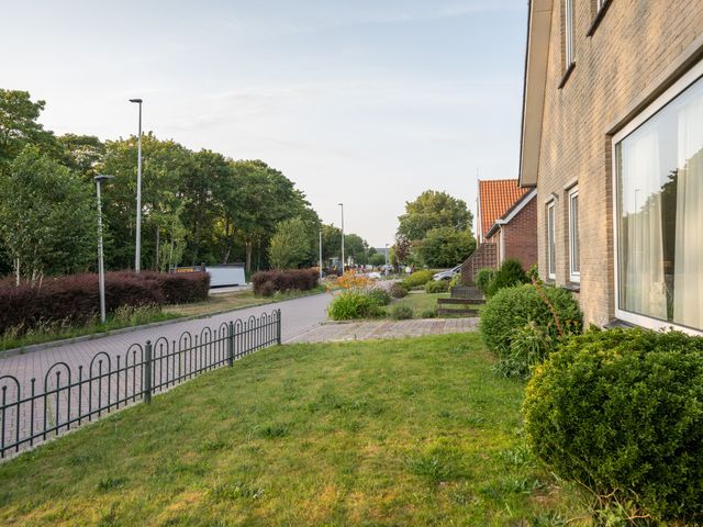 Waalderstraat 94, Den Burg