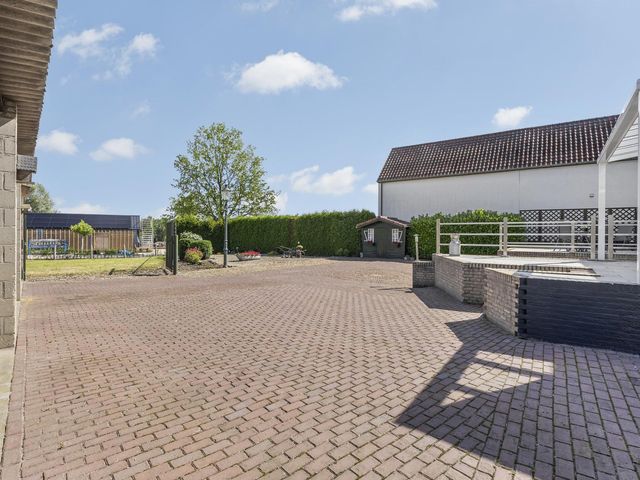 Hegge 138, Schinnen