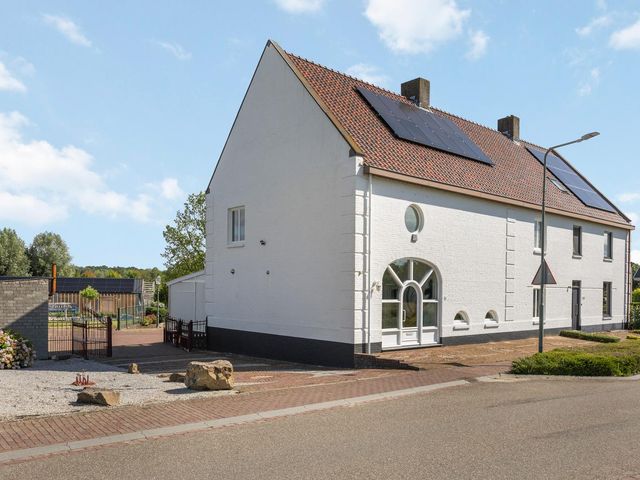 Hegge 138, Schinnen