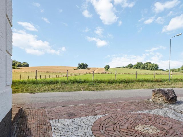 Hegge 138, Schinnen