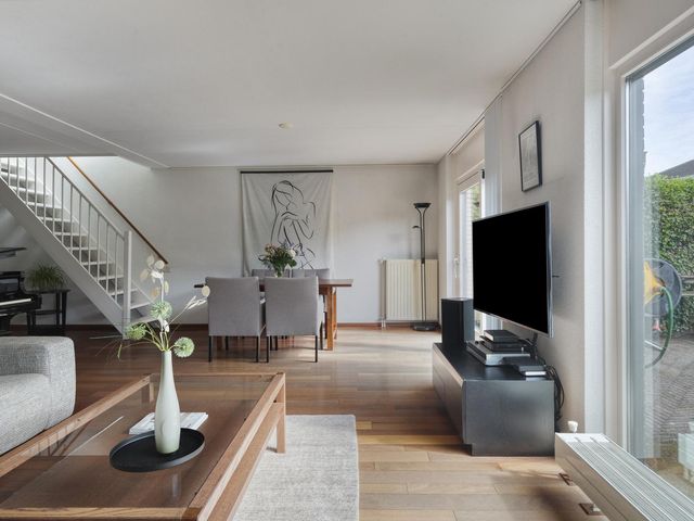 Mierberg 8, Roosendaal