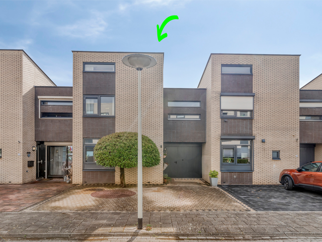 Mierberg 8, Roosendaal