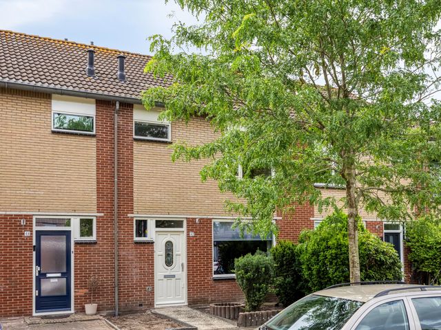 Zanglijster 42, Bunschoten-Spakenburg