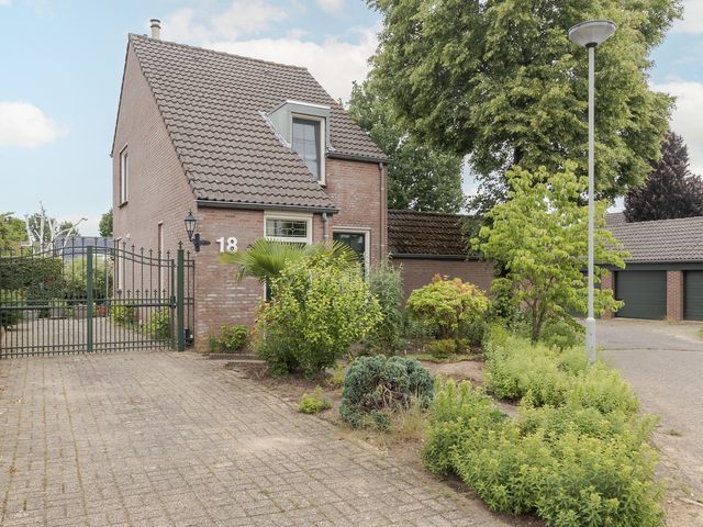 Peereboom 18, Melick