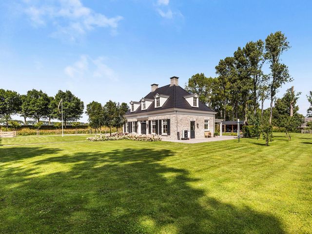 Westdijk 30b, Dirksland
