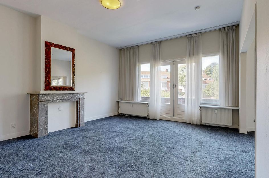 Van Dorpstraat 22